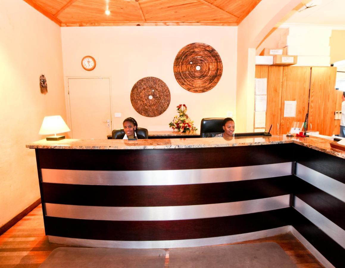 Back2Roots Backpackers Hostel Windhoek Kültér fotó